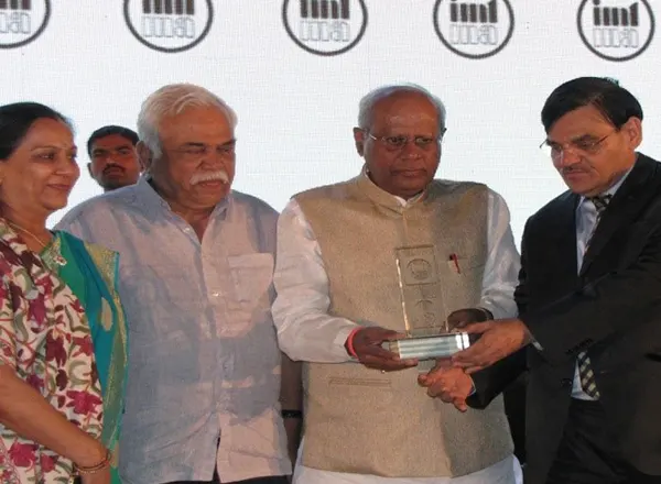 IMTMA- Premier Outstanding Entrepreneur Award_2015